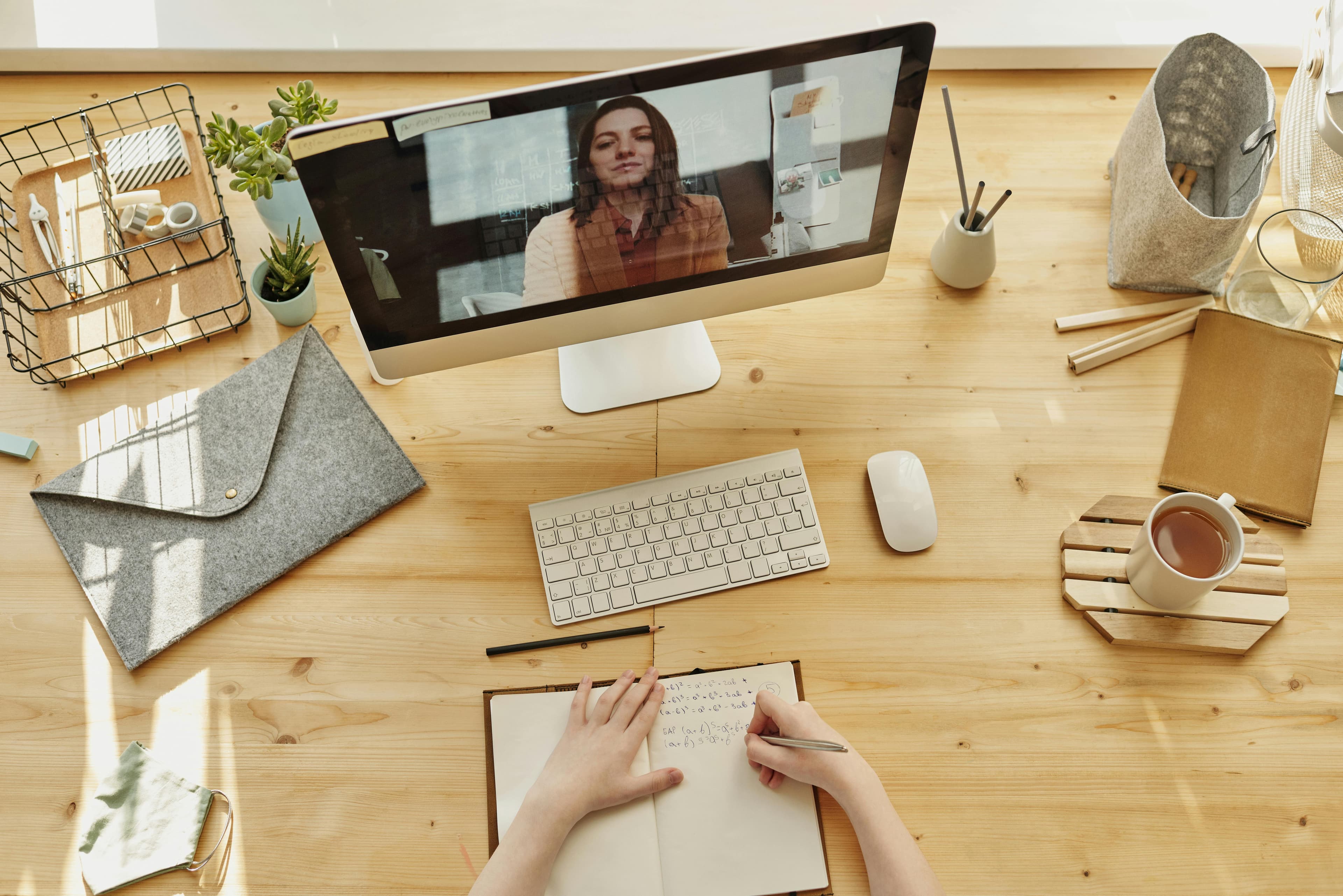 Smart boardroom technology in construction